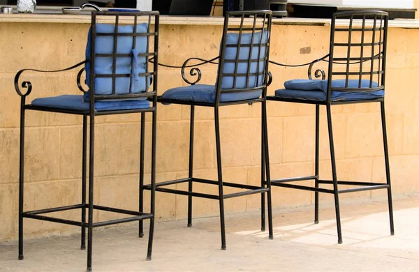 sandalye ve masa üzerinde sokak, iç Cafe