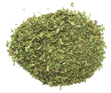 Kurutulmuş rendelenmiş yeşil yaprakları çay, nane, tütün