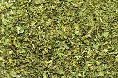 Kurutulmuş rendelenmiş yeşil yaprakları çay, nane, tütün