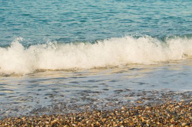 Sahilde, manzara sörf dalga deniz