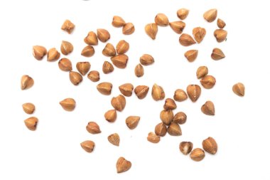 Beyaz arka plan üzerinde buğday taneleri Kuru