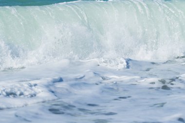 Sahilde, manzara sörf dalga deniz