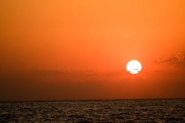 günbatımı deniz manzara