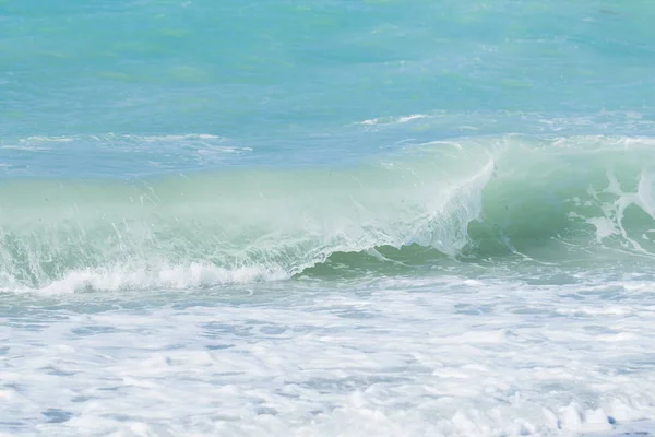 海滩上的海浪海浪 — 图库照片