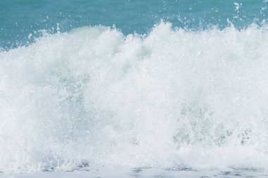 Sahilde, manzara sörf dalga deniz