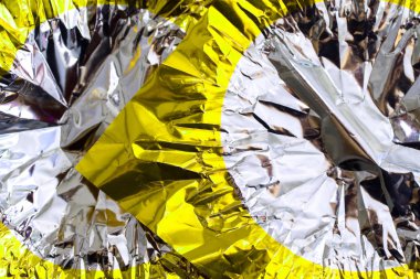 Arkaplan olarak buruşuk altın folyo