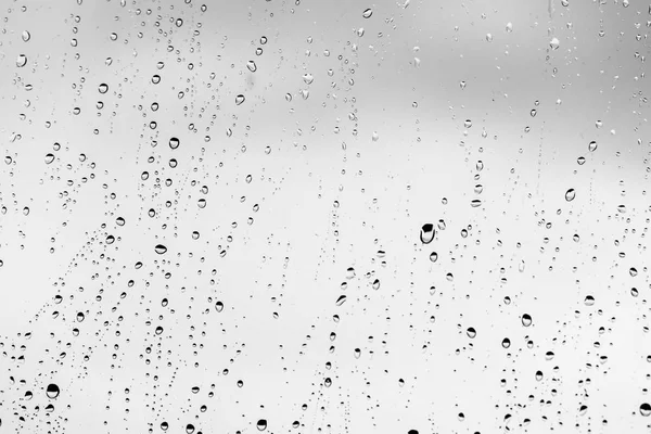 ガラス 背景に雨の滴 — ストック写真