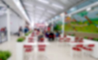 Alışveriş Merkezi vitrinler arka plan bulanık