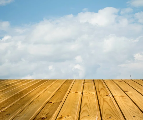 Blå Himlen Moln Med Trä Gångväg — Stockfoto