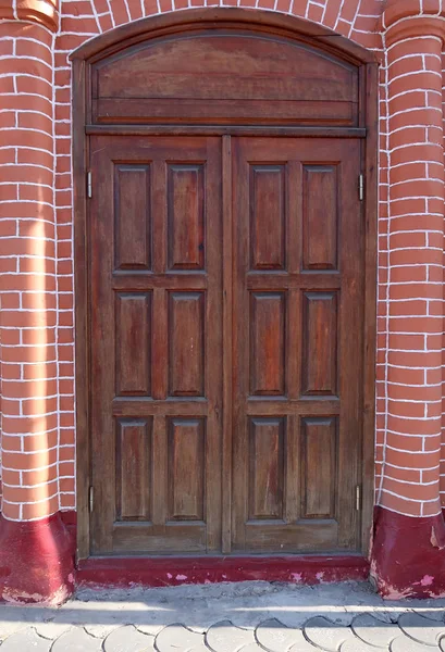 Ξύλινη Πόρτα Σπίτι Ιστορικό Κτιρίου — Φωτογραφία Αρχείου