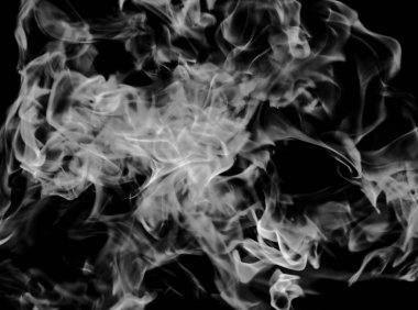 Beyaz Alev siyah arka plan üzerine duman