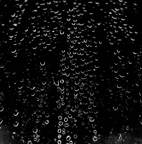 Gotas Agua Después Lluvia Una Ventana Oscura —  Fotos de Stock