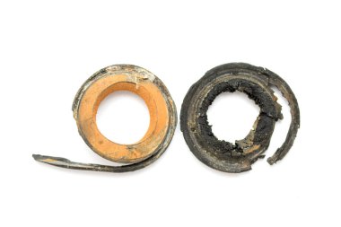 Kauçuk conta beyaz bir arka plan üzerinde eski