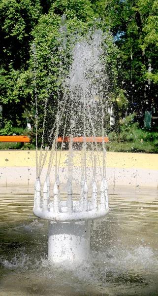 Fontana Nel Parco Spruzzi Acqua — Foto Stock