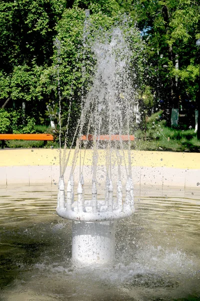 Fontána Parku Postříkání Vodou — Stock fotografie