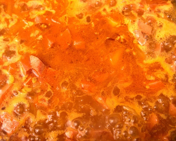 soslu kızarmış noodle