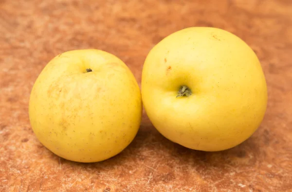 Gula Äpple Bordet — Stockfoto