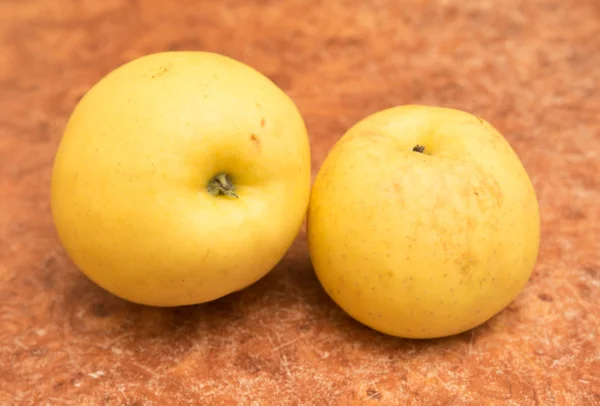 Gula Äpple Bordet — Stockfoto