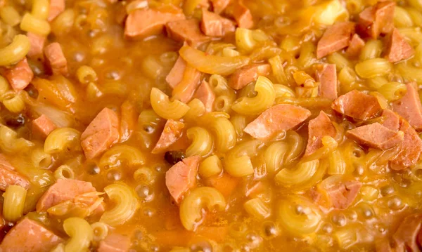 soslu kızarmış noodle