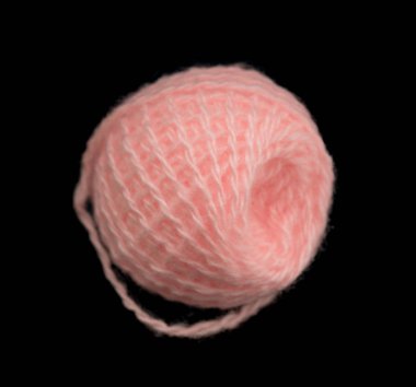 siyah bir zemin üzerine parlak yün konu arapsaçı