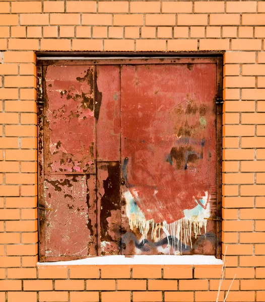 Ржавое Металлическое Окно Старом Кирпичном Здании — стоковое фото