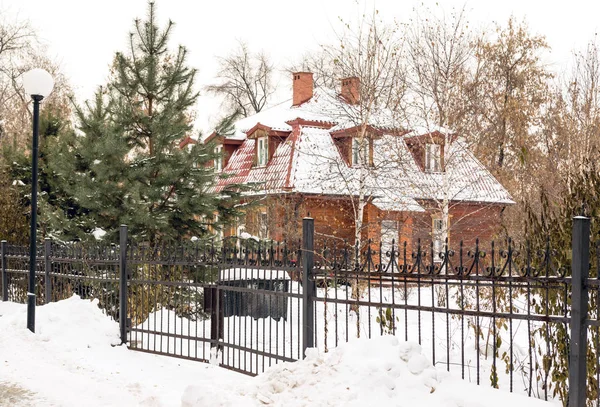 国家冬天房子自然 — 图库照片