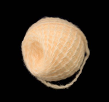 siyah bir zemin üzerine parlak yün konu arapsaçı