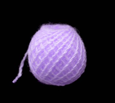 siyah bir zemin üzerine parlak yün konu arapsaçı