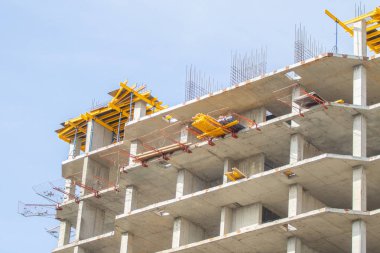 yüksek katlı yekpare ev vinç inşaatı