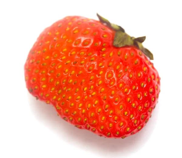 白色背景下的红草莓 — 图库照片