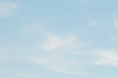 Beyaz bulutlu mavi gökyüzü, doğa arkaplan