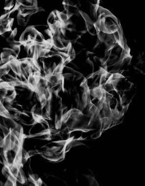 siyah bir arka plan beyaz duman alev