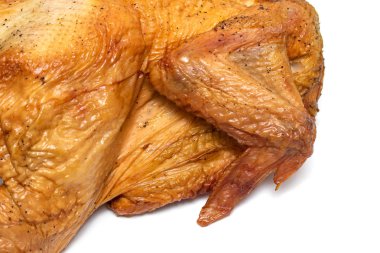 Füme tavuk beyaz zemin üzerine