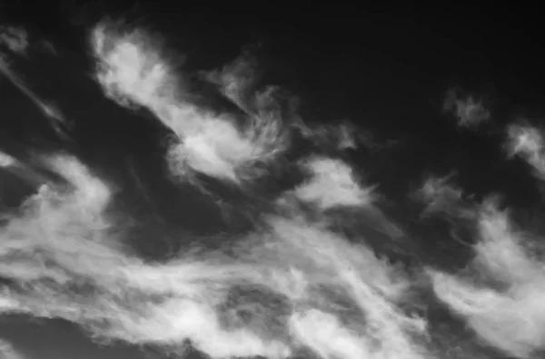Siyah Arkaplanda Bulutlar — Stok fotoğraf