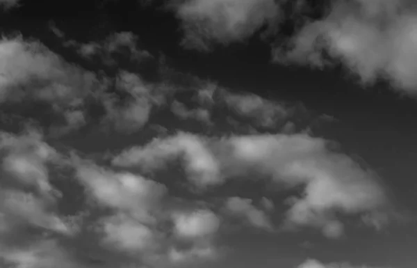 Nuages Sur Fond Noir — Photo