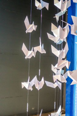 kağıt vinç avize, iç merdiven