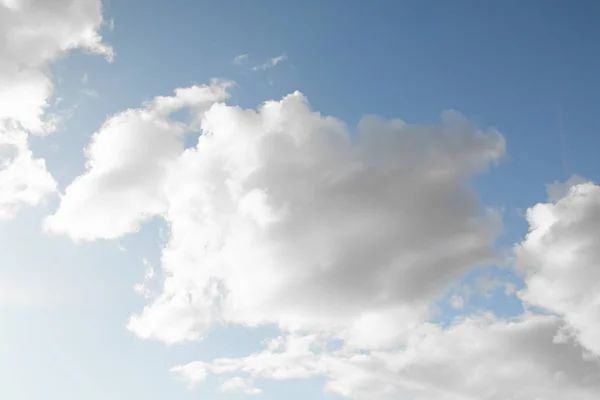 Weiße Wolken Blauen Himmel — Stockfoto