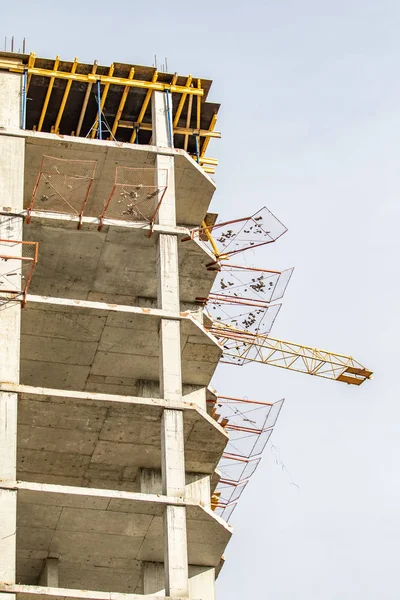 construction of a high-rise monolithic house crane