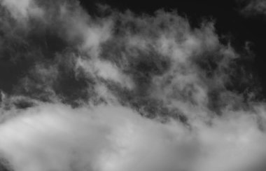 Siyah arkaplanda bulutlar