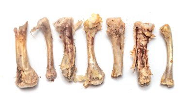 tavuk kemikleri yiyecek yığını