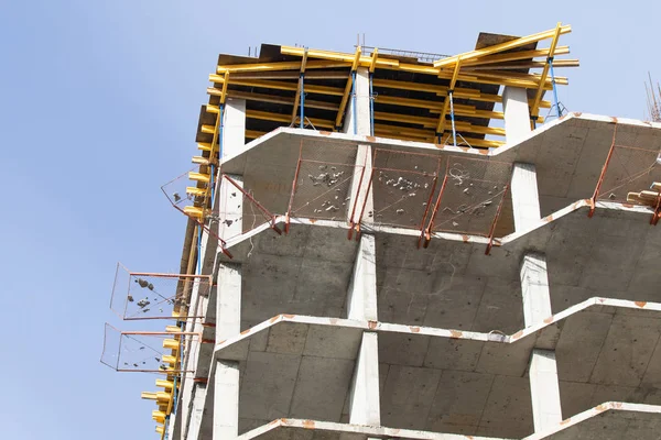 construction of a high-rise monolithic house crane