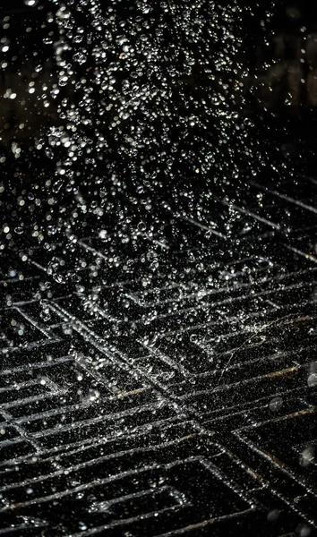 Water Splash Dark Drops Water Flying Defocused Bokeh — Stock Photo, Image