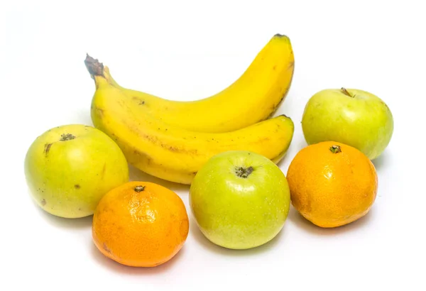 Bananen Und Früchte Auf Weißem Hintergrund — Stockfoto