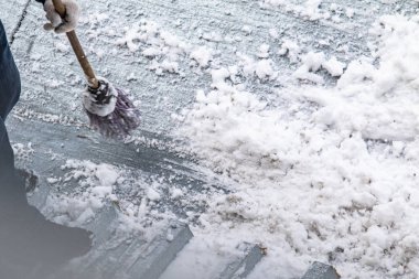 kar kar kaldırma üzerinde süpürge