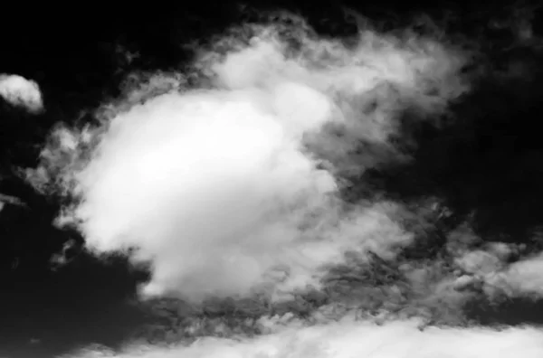 Nubes Sobre Fondo Negro — Foto de Stock