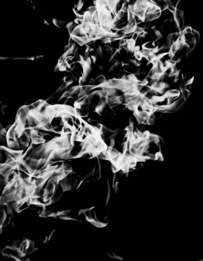 siyah bir arka plan beyaz duman alev