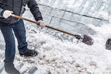 kar kar kaldırma üzerinde süpürge