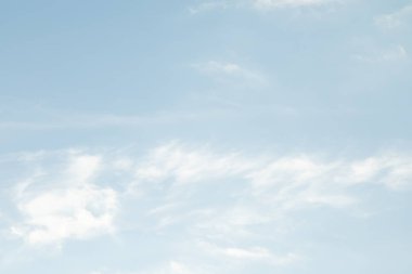 mavi gökyüzü bulutlar doğal görünümünü