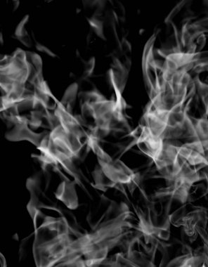 siyah bir arka plan beyaz duman alev