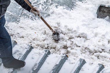 kar kar kaldırma üzerinde süpürge